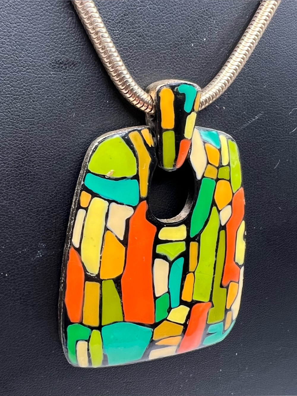 Eisenberg 60s/70s Modernist Enamel Pendant Necklace on Gold Tone Snake Chain - Picture 5 of 7